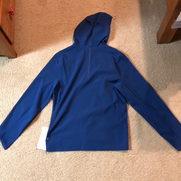 Lululemon pullover with hood - Picture 3 of 4